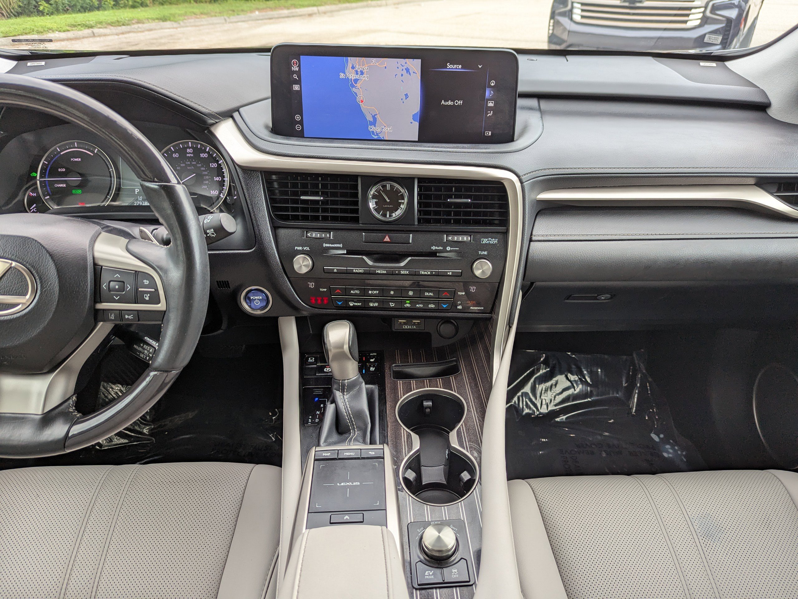 2020 Lexus RX 450h Luxury photo 18