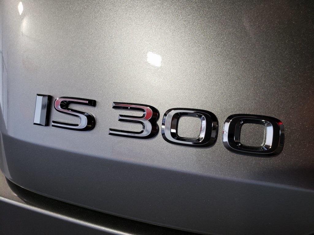 2025 Lexus IS 300 photo 11