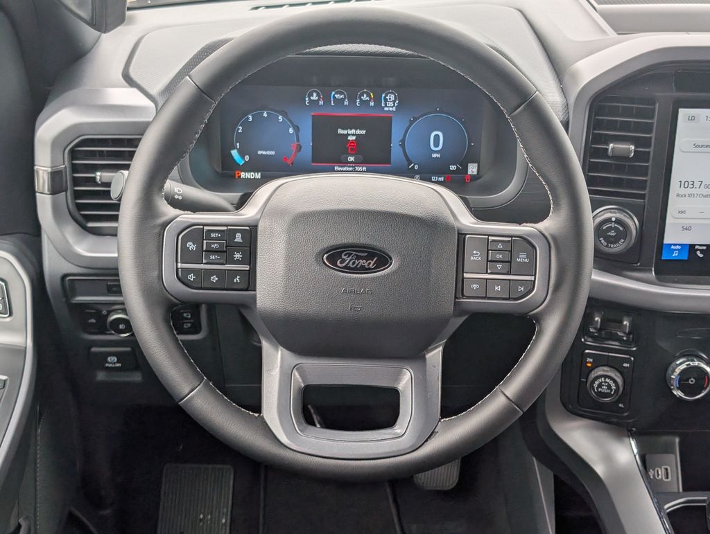2025 Ford F-150 XLT photo 8