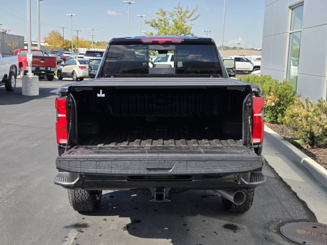 2026 Chevrolet Silverado 3500HD High Country photo 4