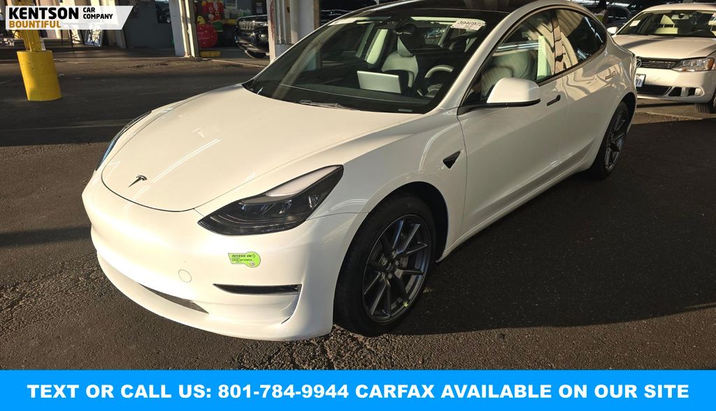 2023 Tesla Model 3 Base's photo