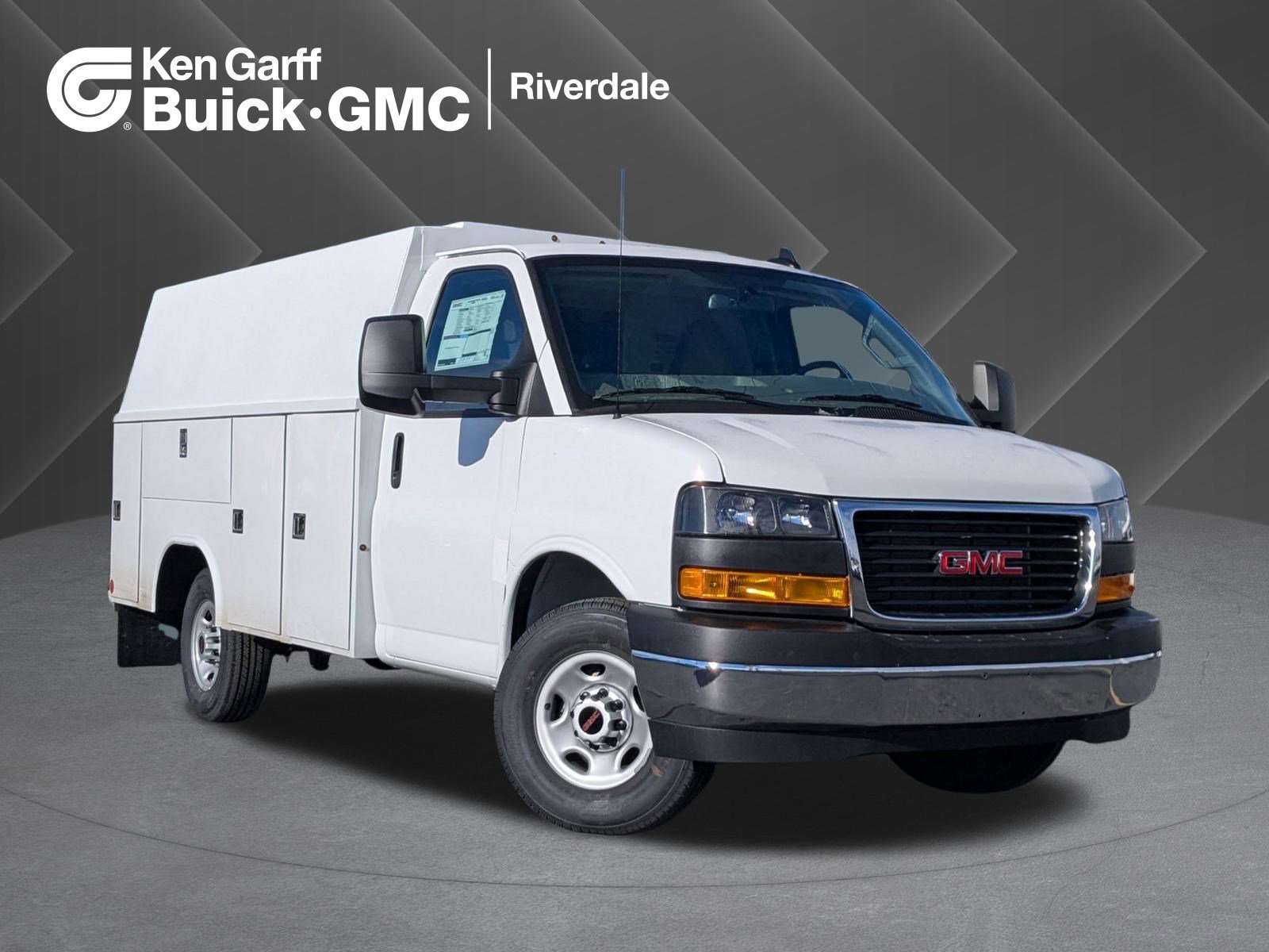 2025 GMC Savana Cutaway Work Van's photo