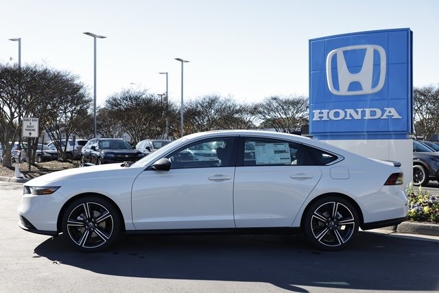 2025 Honda Accord Hybrid Sport photo 3