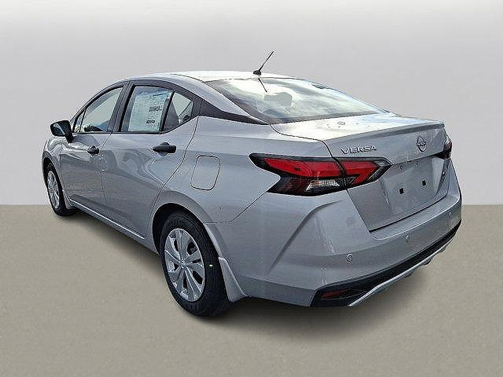 2025 Nissan Versa S photo 3