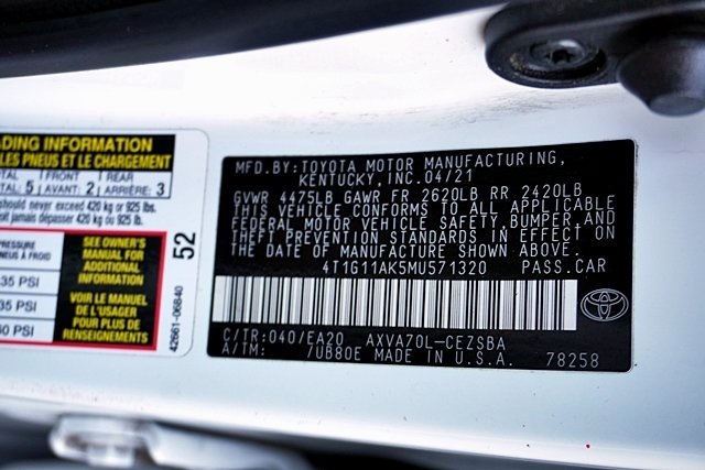 Used 2021 White Toyota SE Nightshade image 29