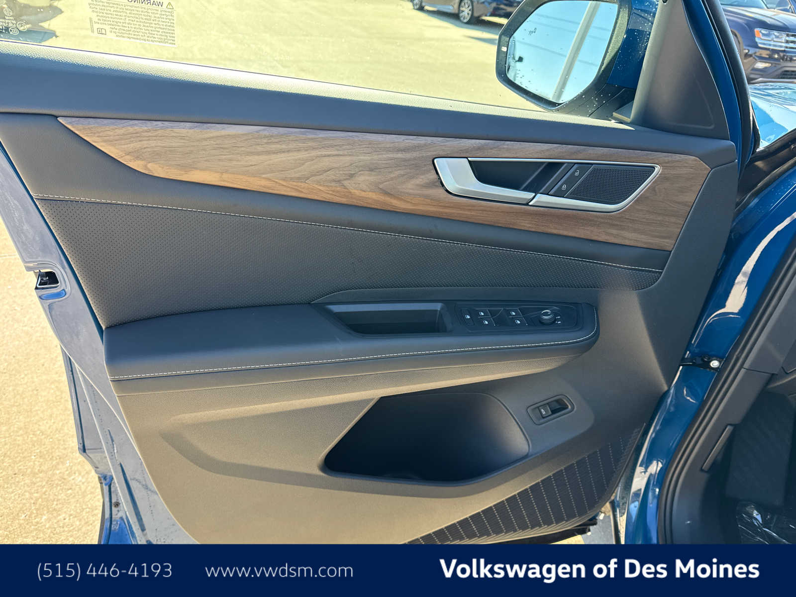 2025 Volkswagen Atlas SE Technology photo 20