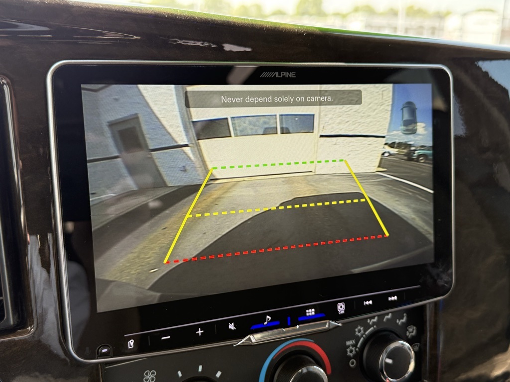 2025 Gmc Savana photo 23