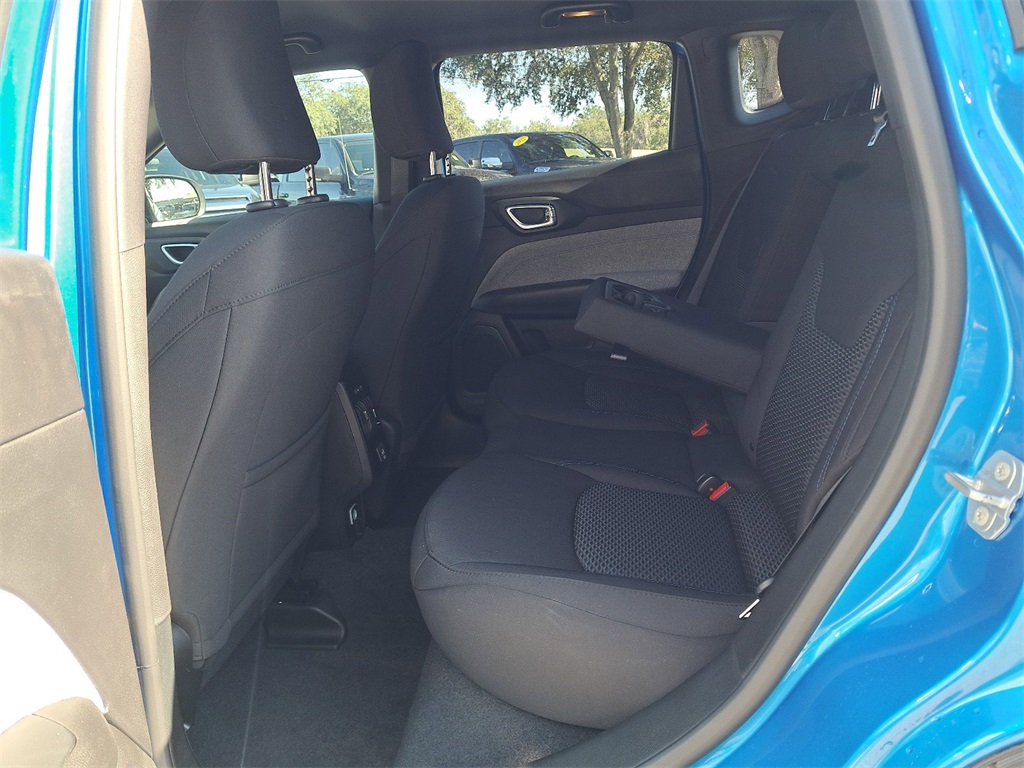2025 Jeep Compass Sport photo 16