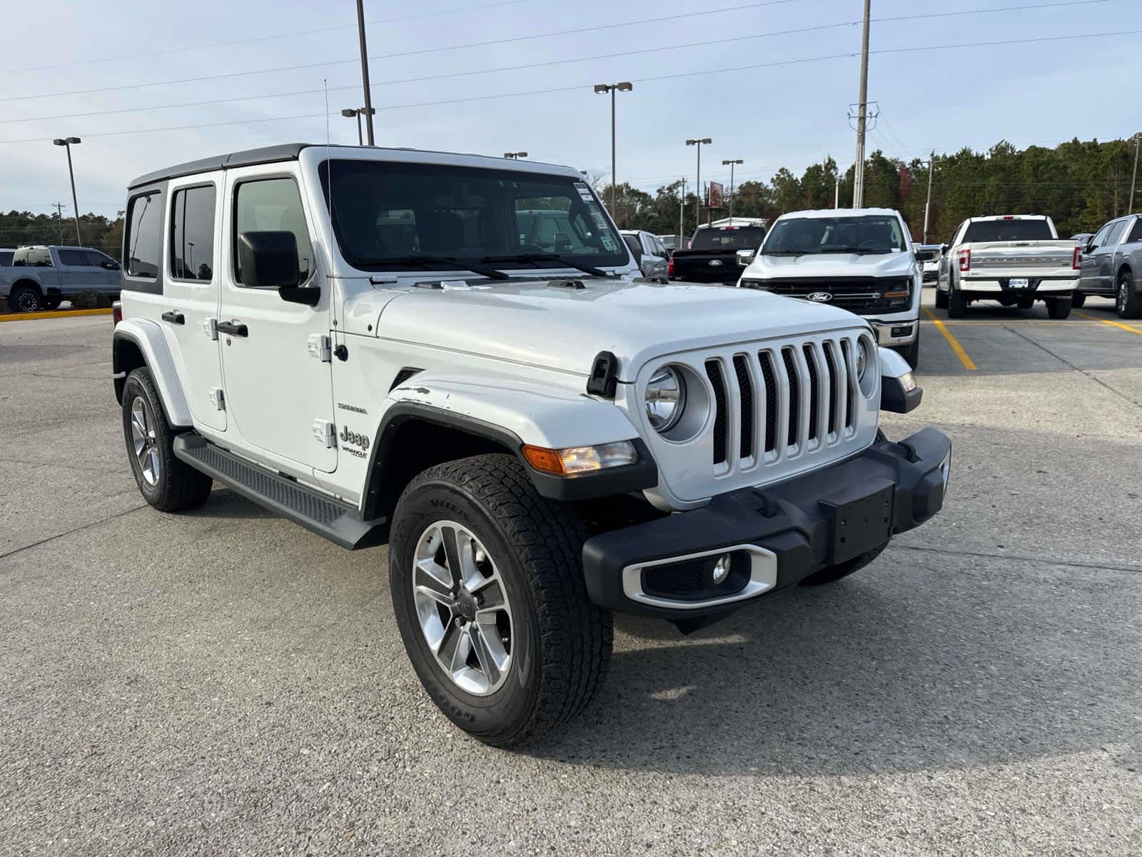 2022 Jeep Wrangler Unlimited Sahara's photo