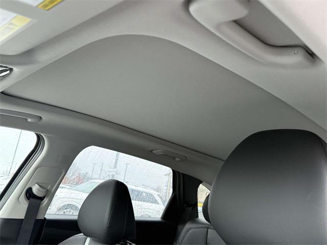 2026 Hyundai Tucson Hybrid Limited photo 4