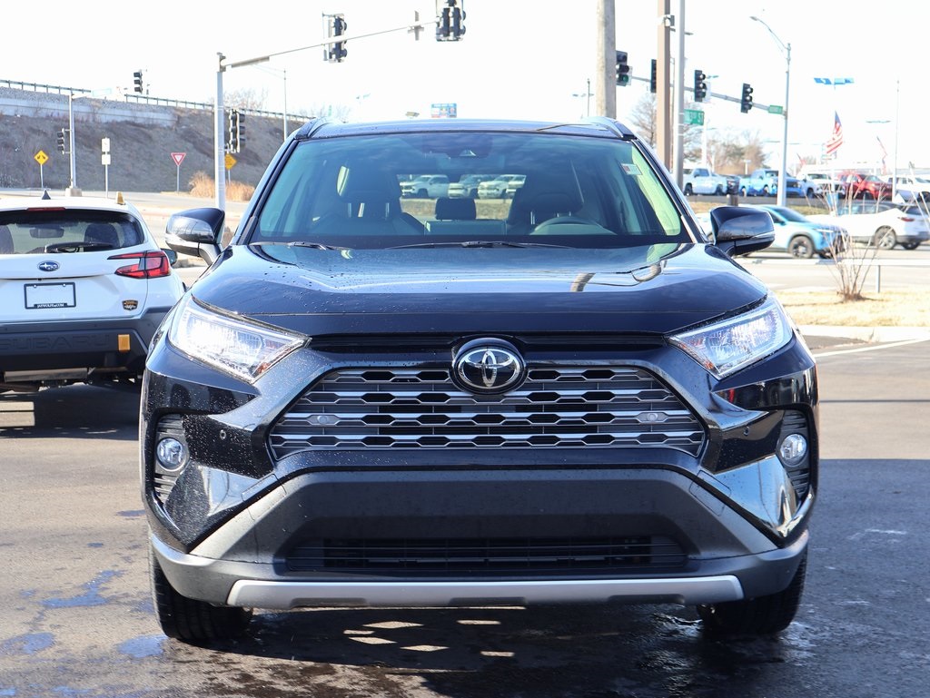 Used 2021 Toyota RAV4 Limited with VIN JTMN1RFV1MD077128 for sale in Kansas City