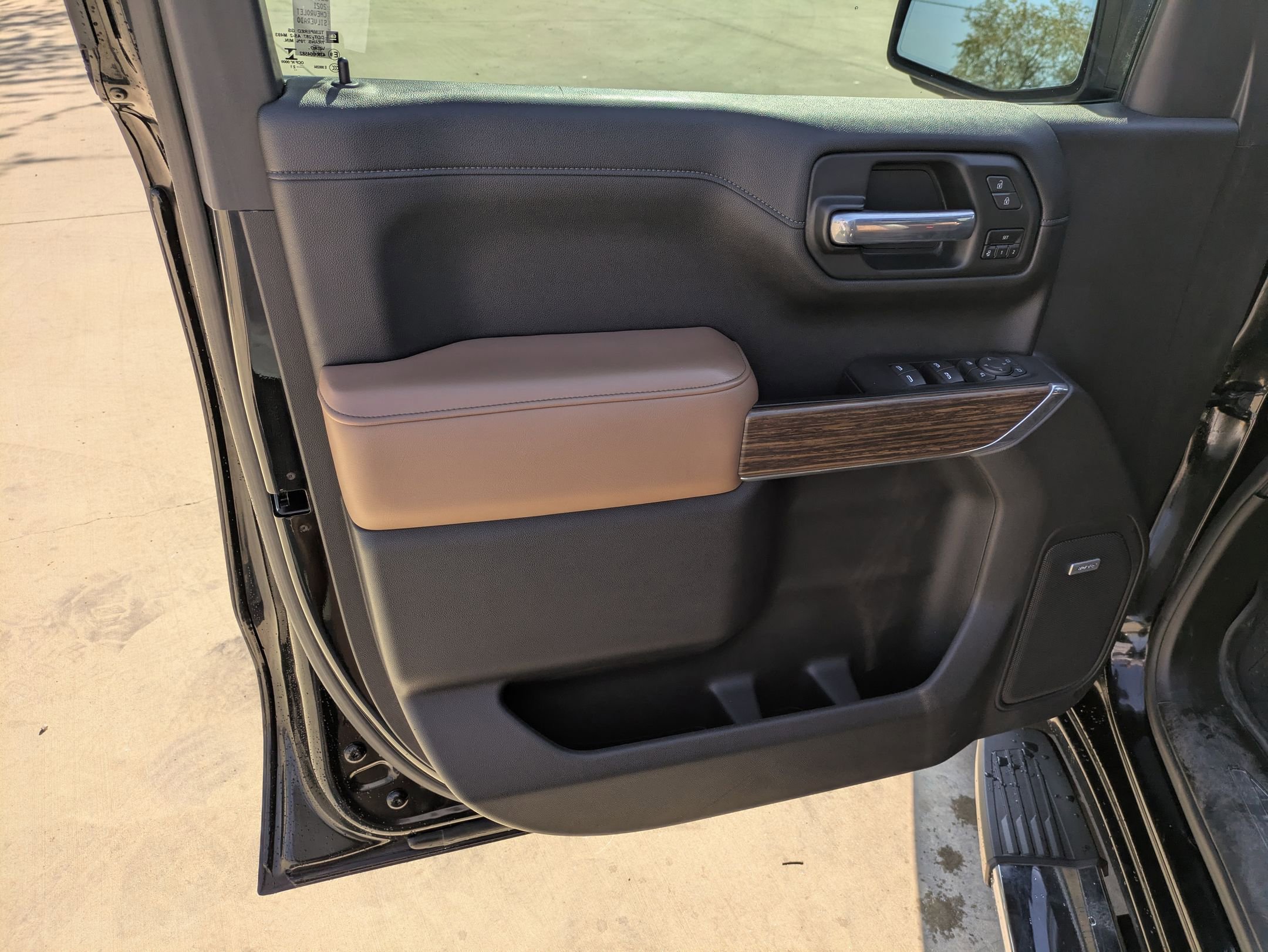 2021 Chevrolet Silverado 1500 High Country photo 11