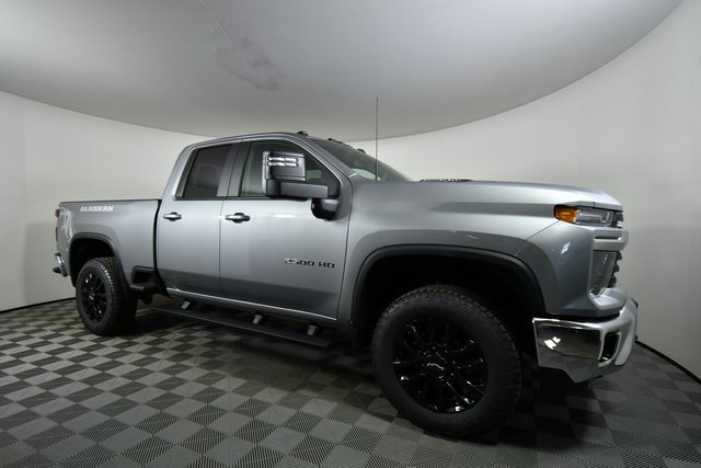 2026 Chevrolet Silverado 2500HD LT photo 8