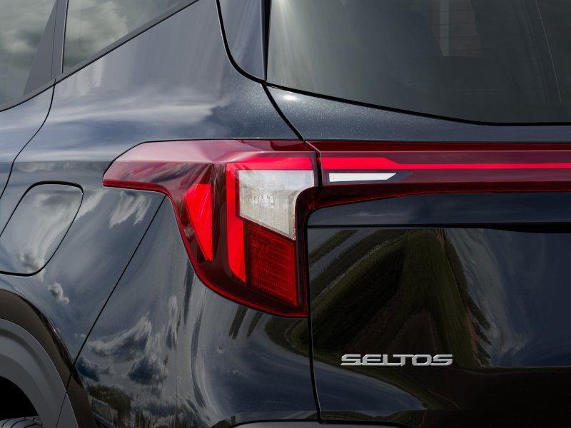 2026 Kia Seltos LX photo 11