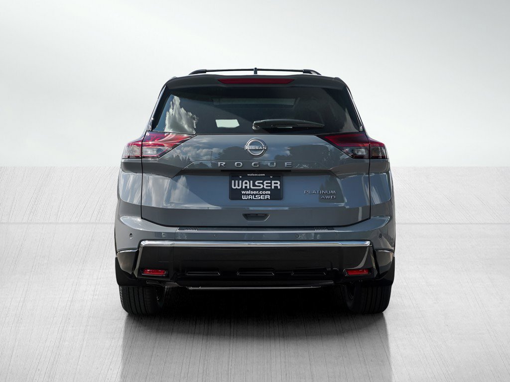 2025 Nissan Rogue Platinum photo 3