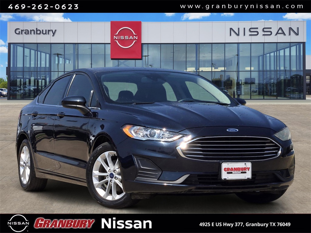 2020 Ford Fusion SE's photo