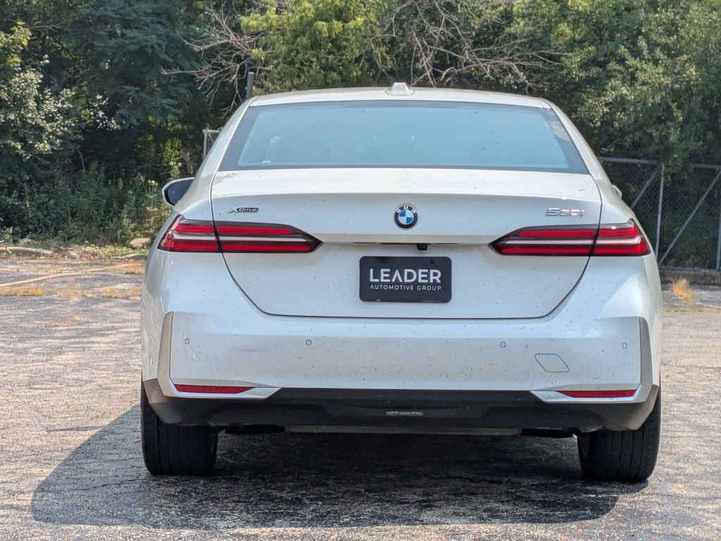 2024 Bmw 530i photo 2