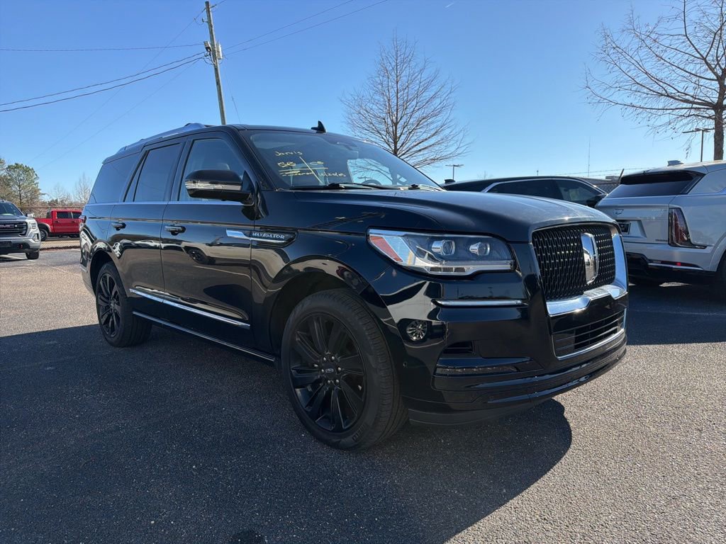 2022 Lincoln Navigator Reserve's photo