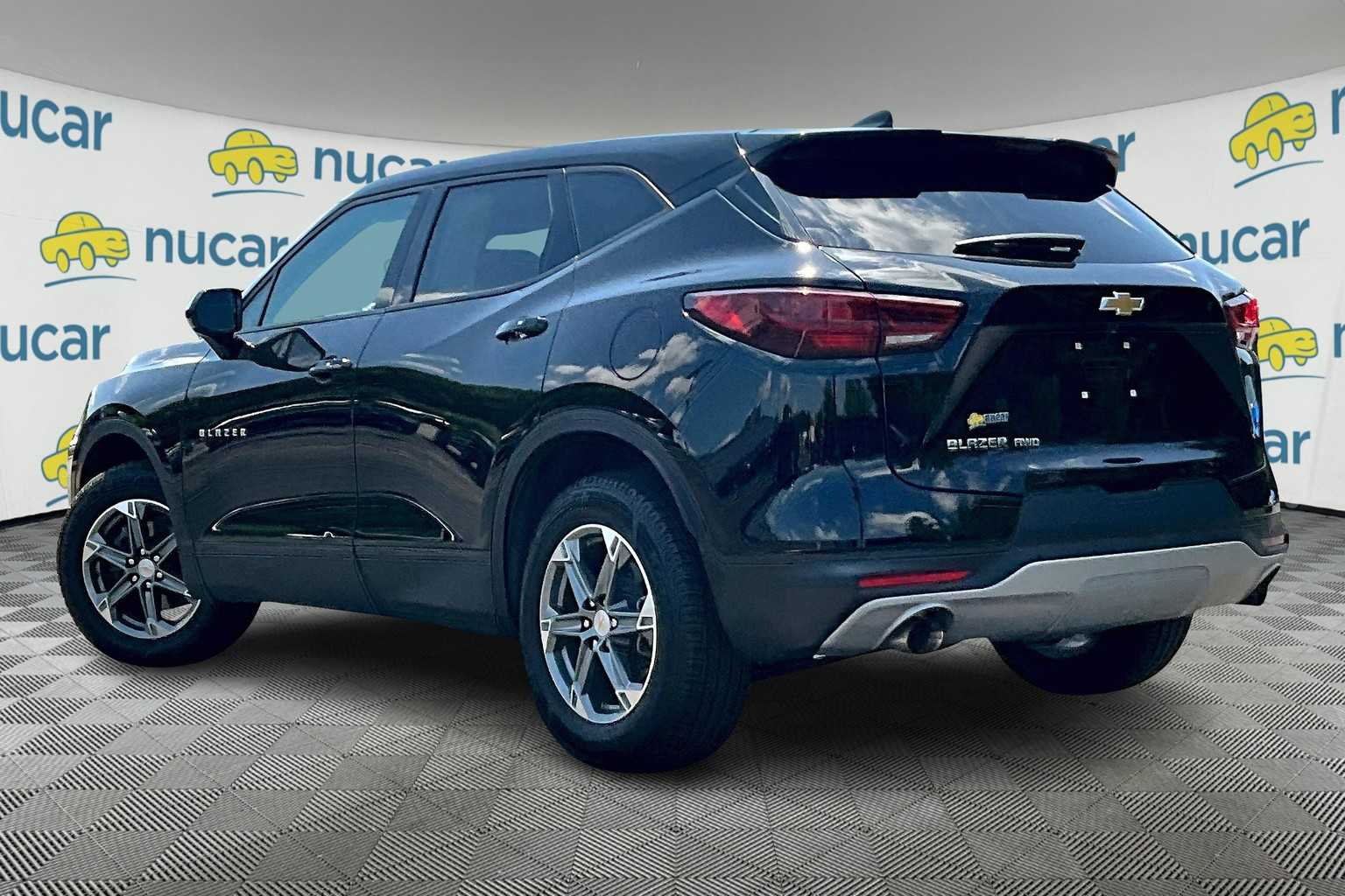 2024 Chevrolet Blazer 2LT photo 2