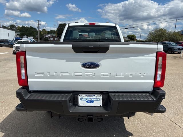 2026 Ford F-250 photo 9