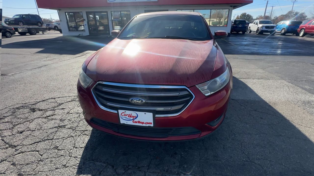 2014 Ford Taurus SEL photo 3