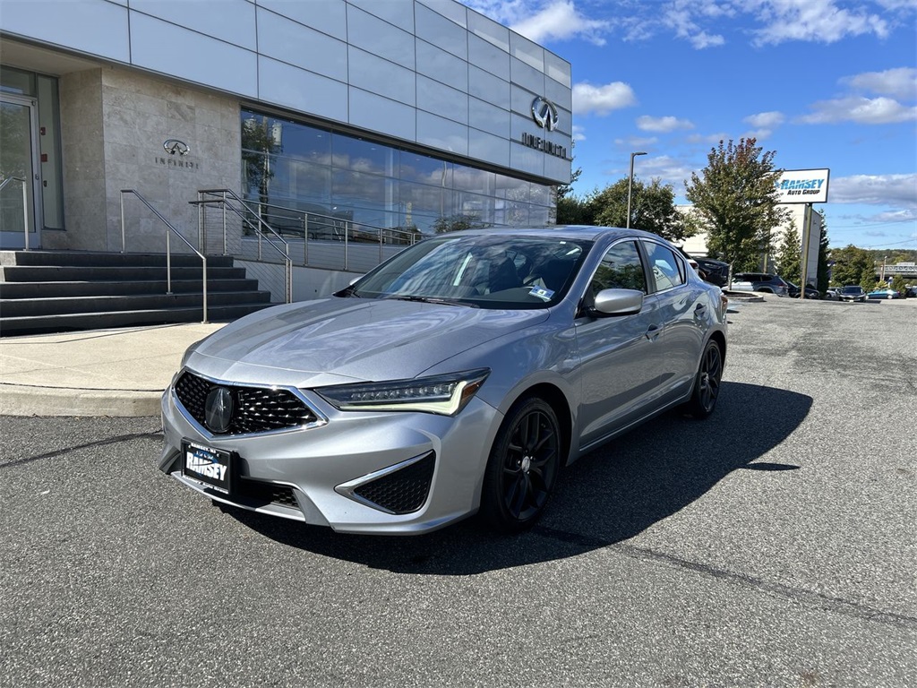 2019 Acura ILX Base photo 3