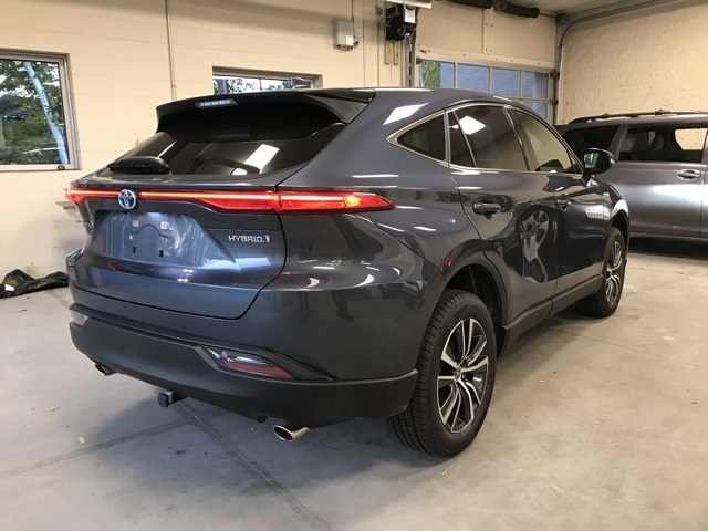 2021 Toyota Venza LE photo 3