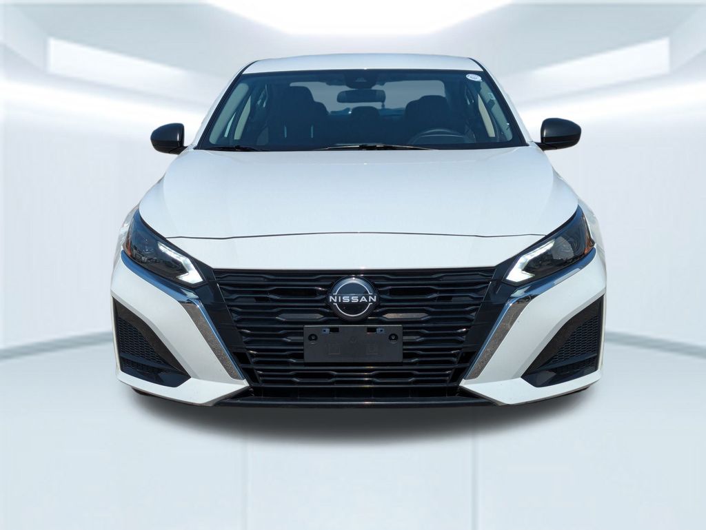 2024 Nissan Altima 2.5 S photo 8