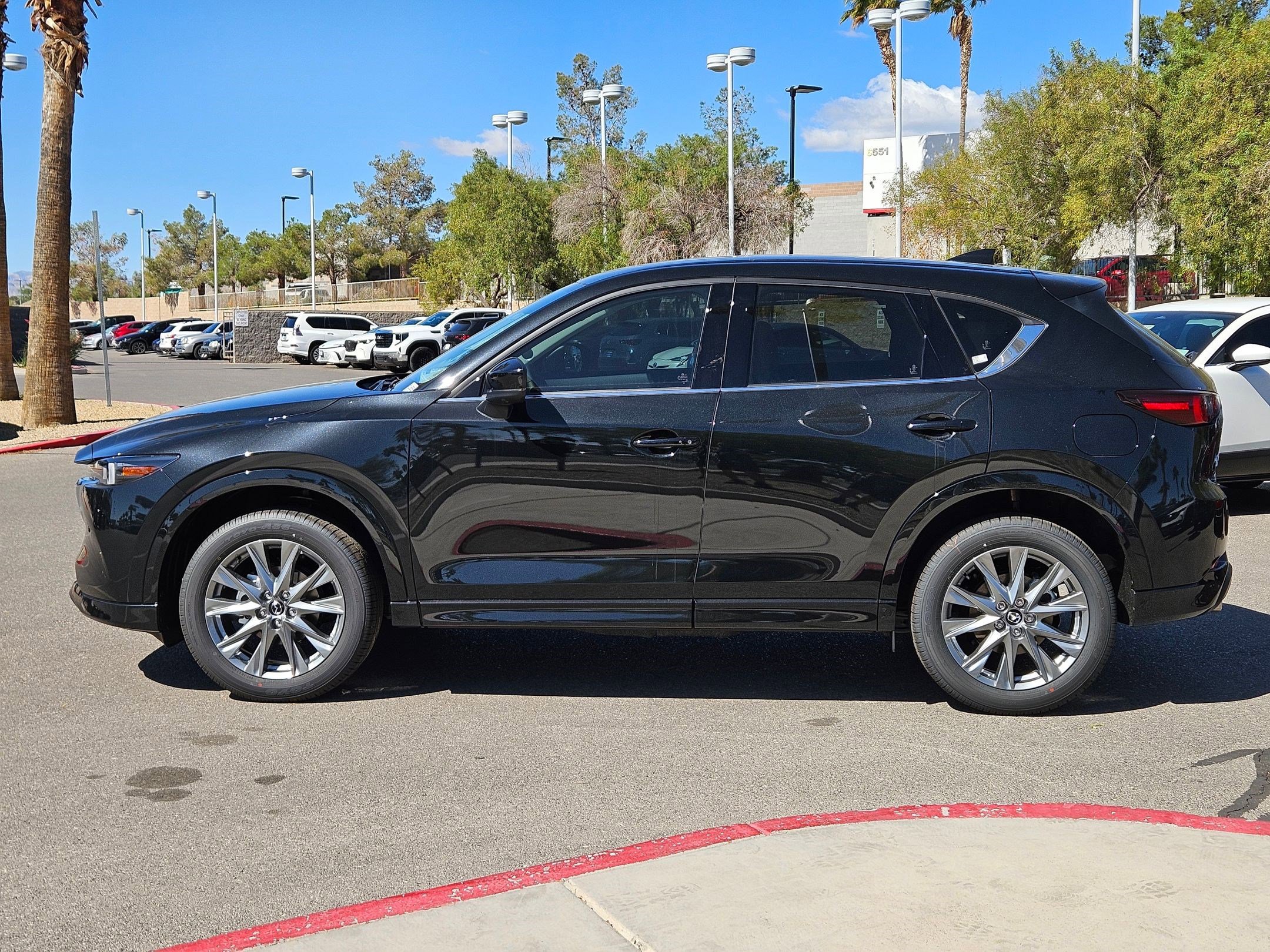 2025 Mazda CX-5 2.5 Premium Plus photo 2