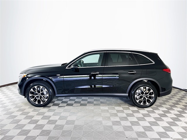 2025 Mercedes Benz GLC 350e 4MATIC photo 4