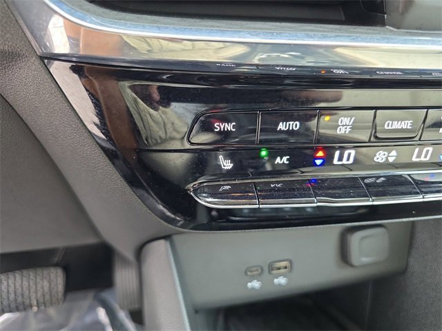 2025 Buick Encore GX Avenir photo 18