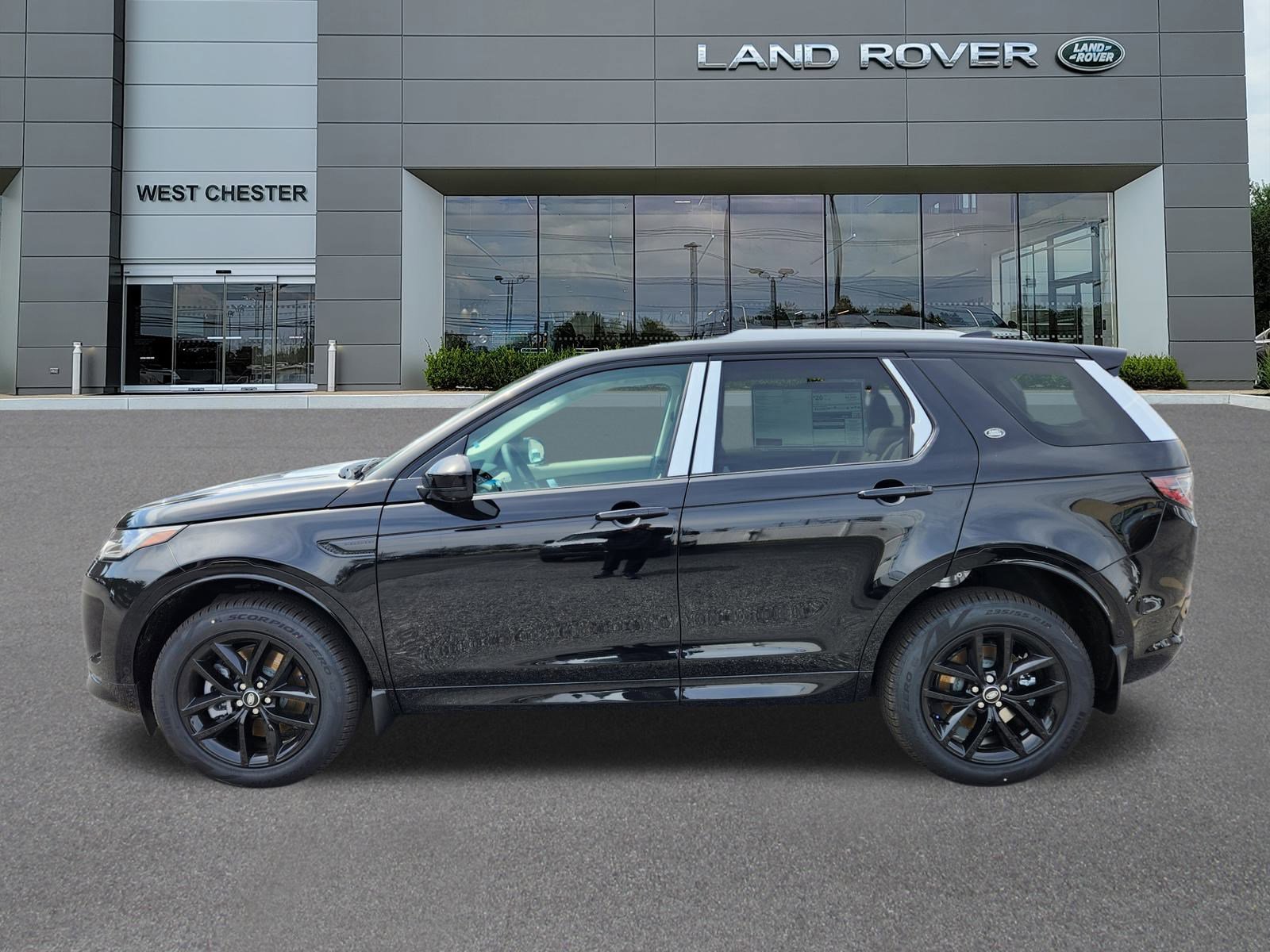 2025 Land Rover Discovery Sport S photo 2