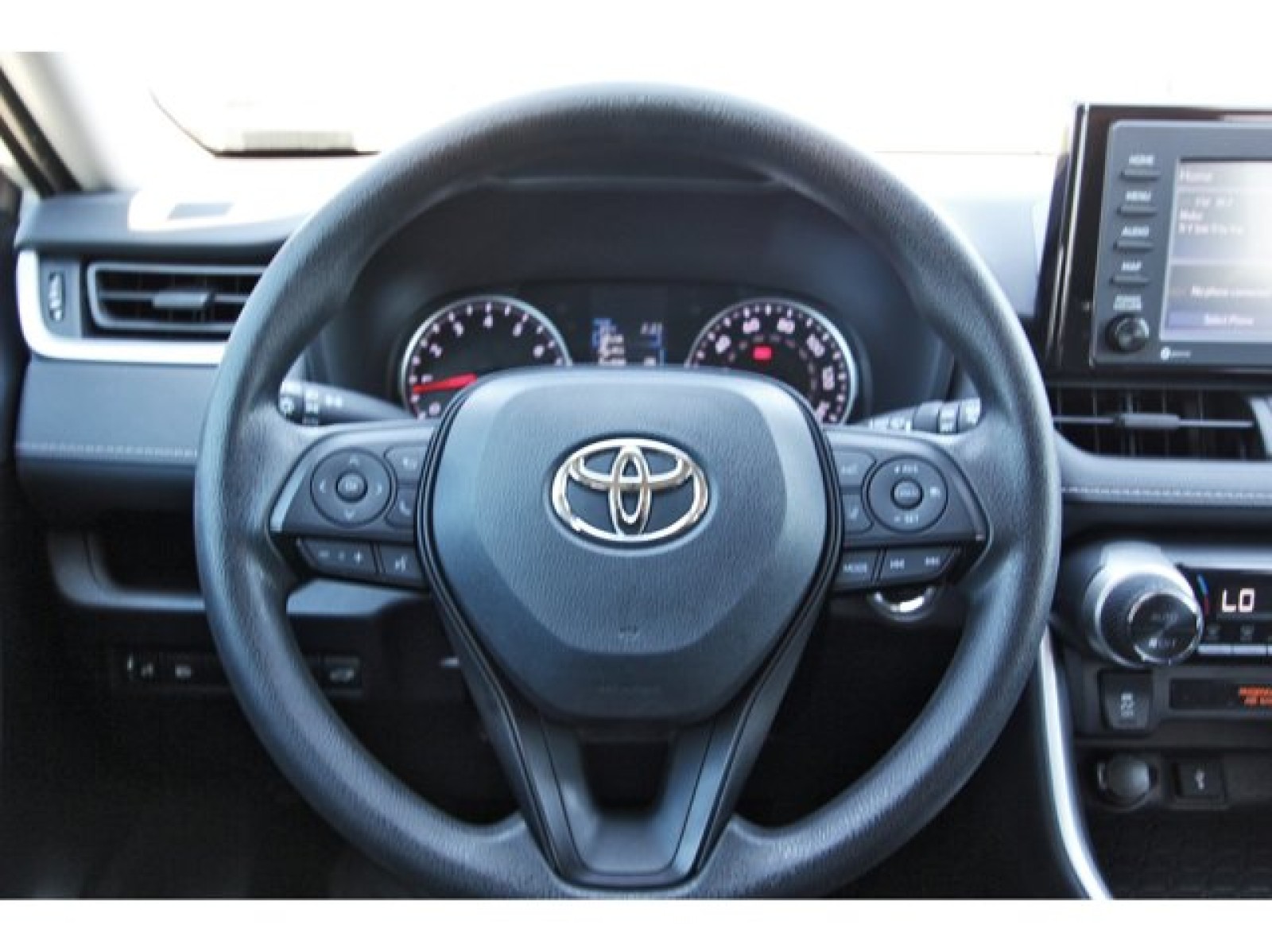 2022 Toyota RAV4 XLE Green at TX Auto Group