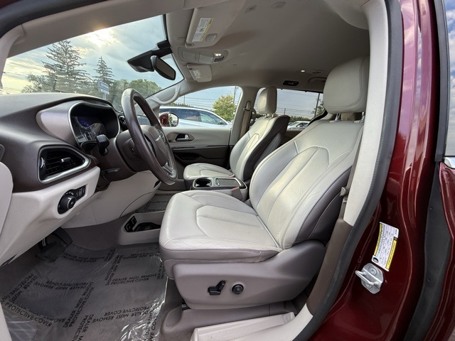 2018 Chrysler Pacifica Touring Plus photo 13