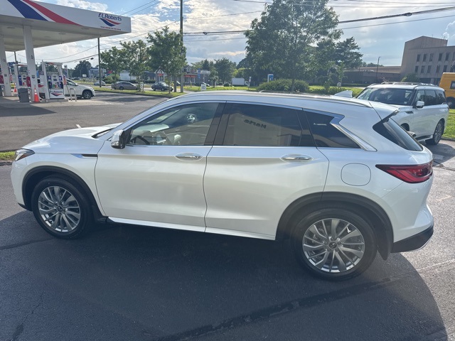 2025 Infiniti QX50 Luxe AWD photo 5