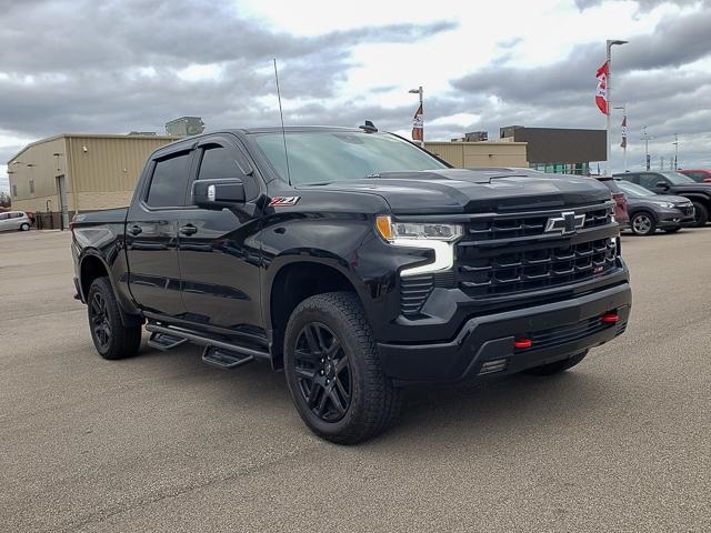 2025 Chevrolet Silverado 1500 LT Trail Boss photo 2