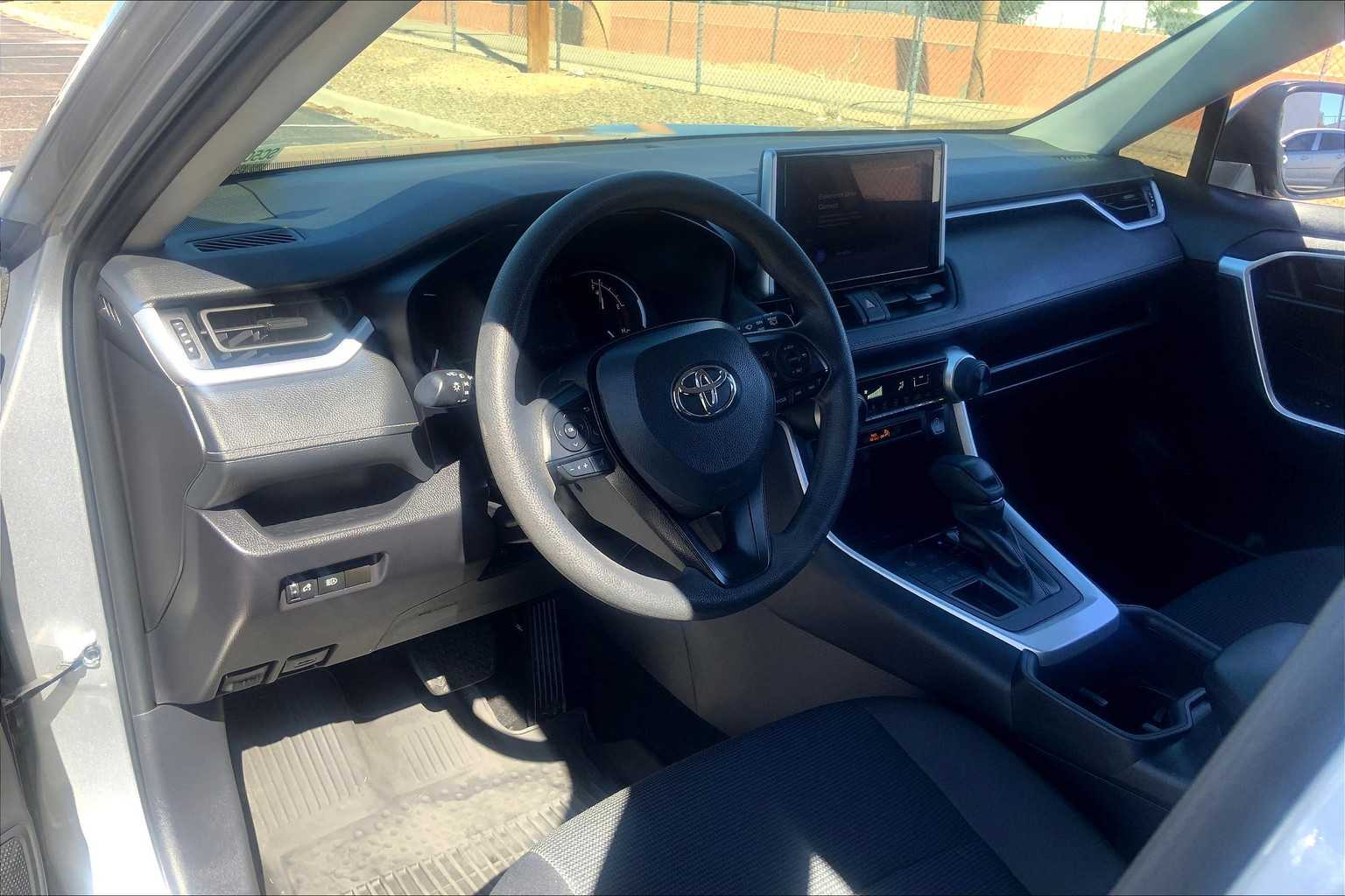 2025 Toyota RAV4 LE photo 15