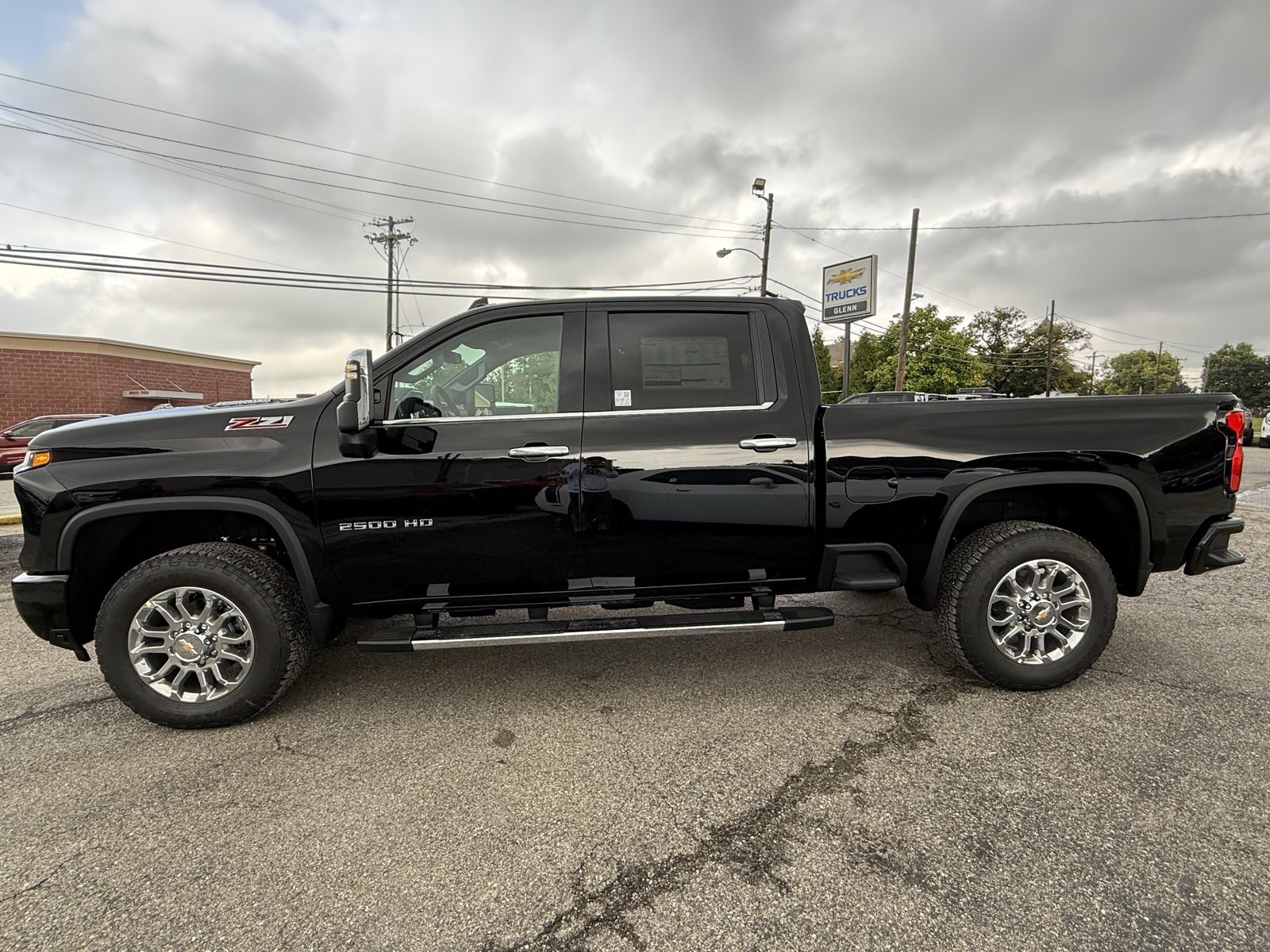 2025 Chevrolet Silverado 2500HD LTZ photo 3