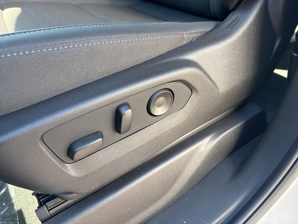 2026 Chevrolet Silverado 1500 Custom photo 12