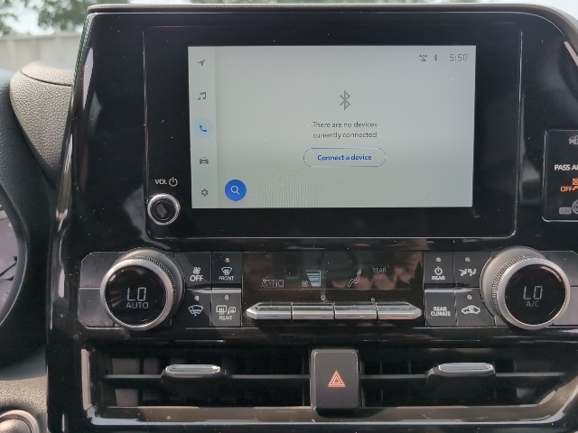 2024 Toyota Highlander LE photo 26