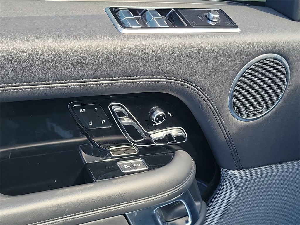 2019 Land Rover Range Rover SuperCharged photo 19