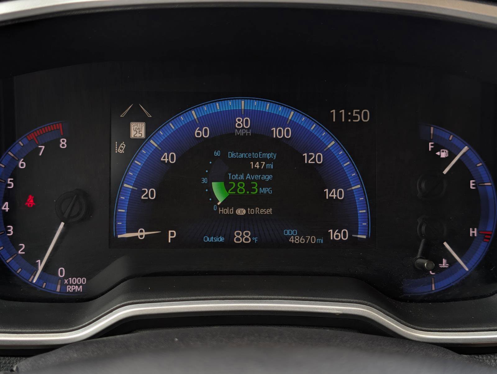 2022 Toyota Corolla Cross XLE photo 13