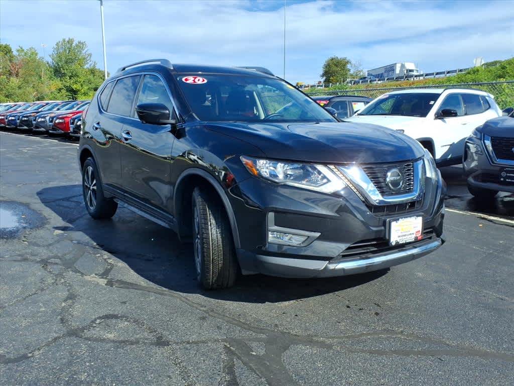 2020 Nissan Rogue SV photo 3