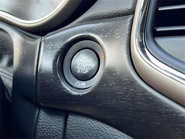 2017 Jeep Grand Cherokee Laredo photo 25