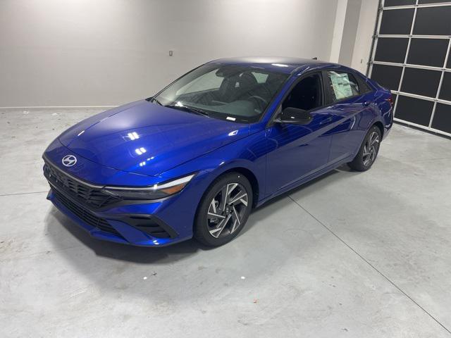 2025 Hyundai Elantra SEL Sport photo 3