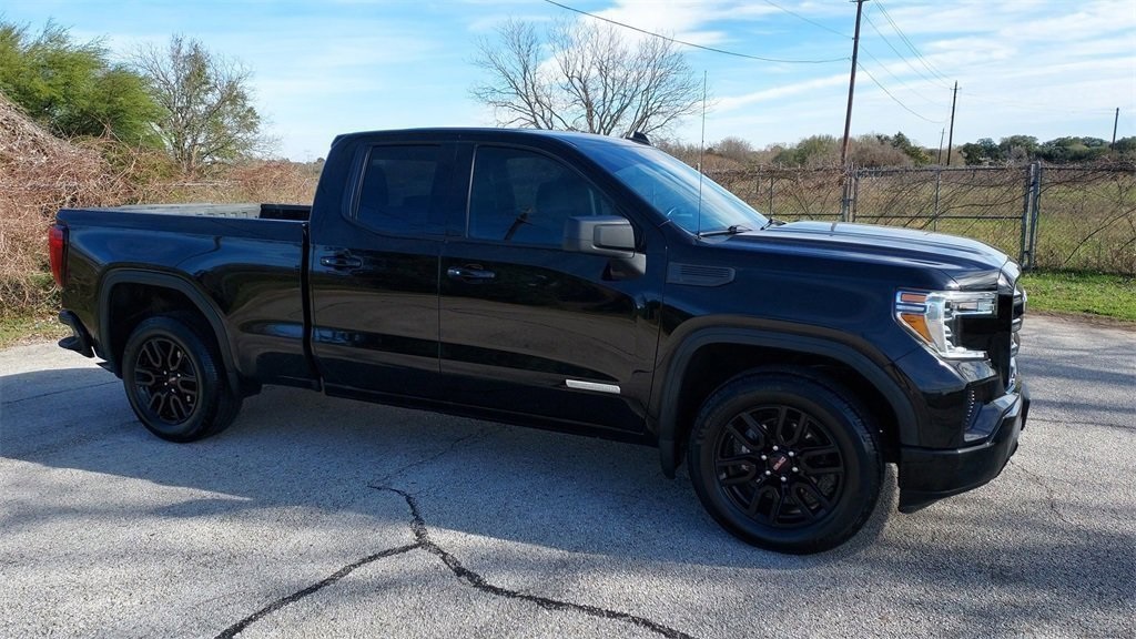 2021 GMC Sierra SLE's photo