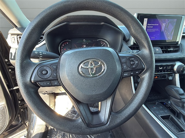 2023 Toyota RAV4 XLE photo 17