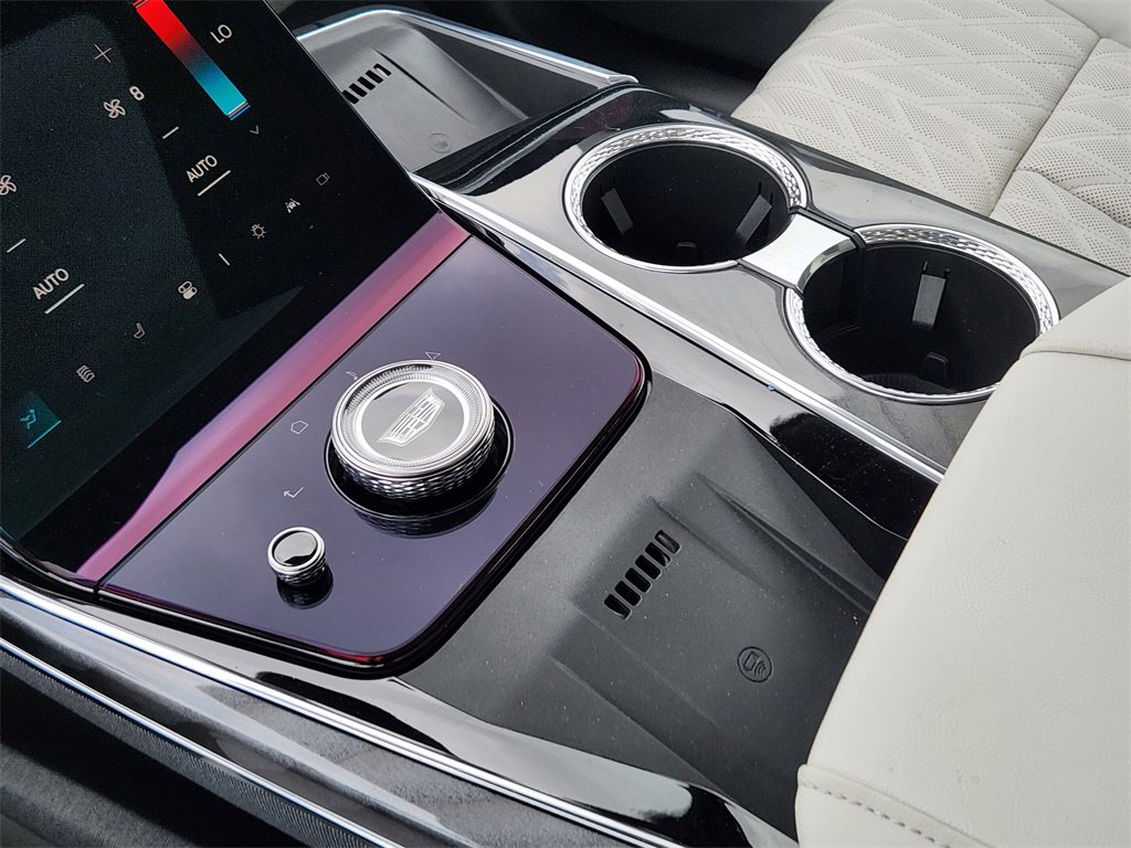2025 Cadillac Escalade IQ Luxury photo 20