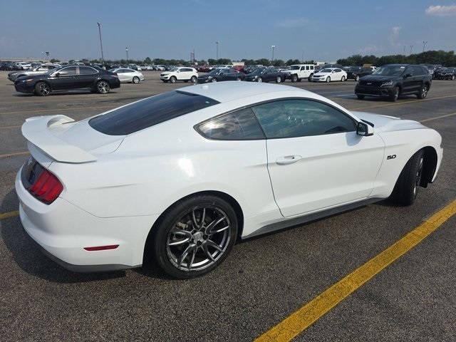 2020 Ford Mustang GT Premium photo 3