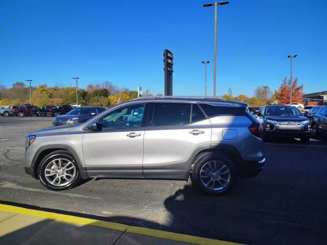 2024 Gmc Terrain SLT photo 3